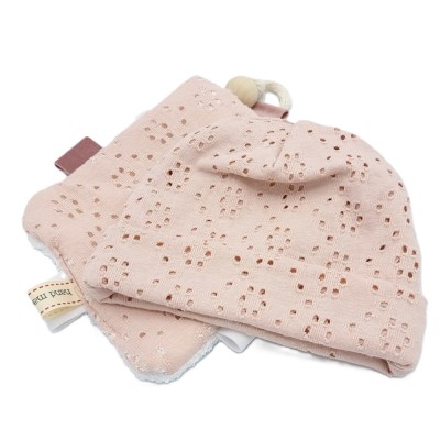Babymuts broderie roze