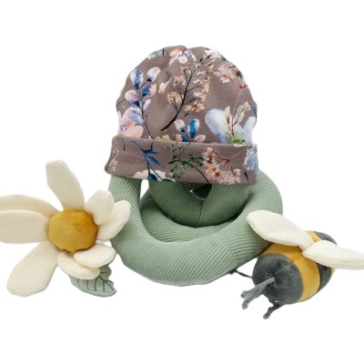 Babymuts taupe bloemen Babymuts taupe bloemen